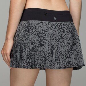 Lululemon Pleat To Street Skirt II Watermark Slate Black tennis skort sz 4 EUC